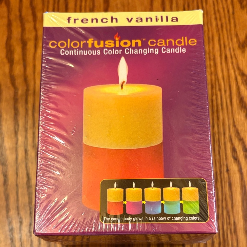 NWT Colorfusion Candle Continuous Color Changing Candle in French Vanilla Scent